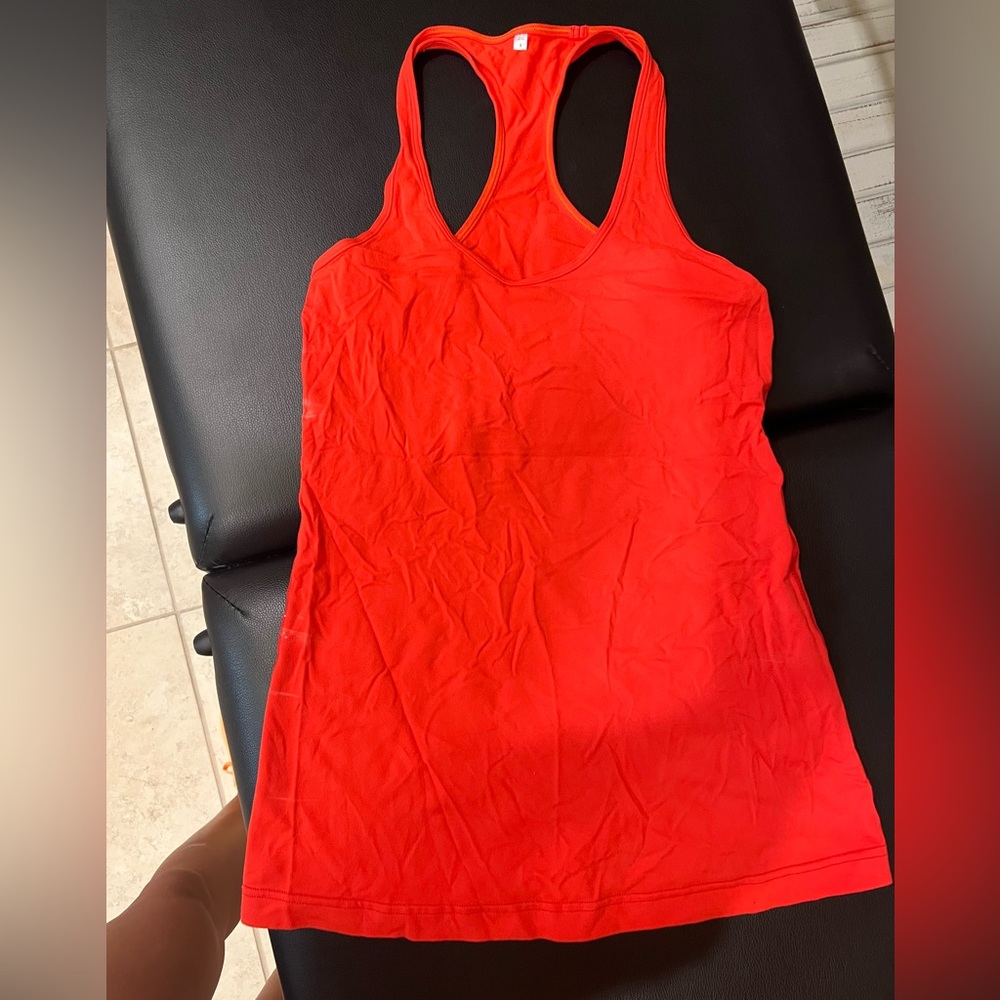 Lululemon tank- red